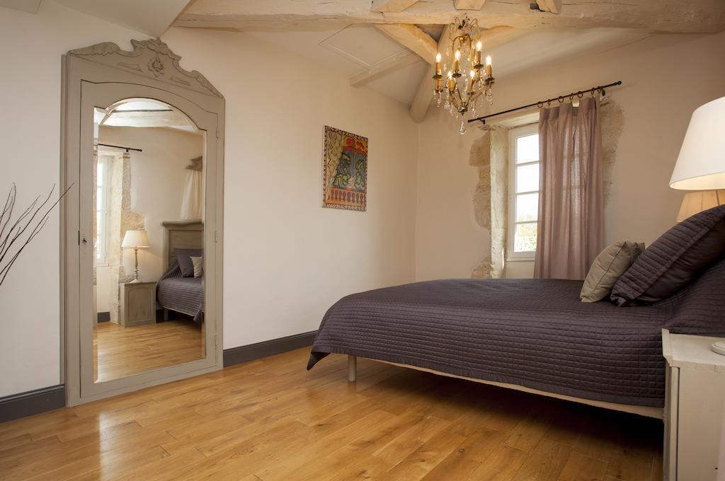 Maison D'Hotes De Charme Les Bruhasses Condom Room photo