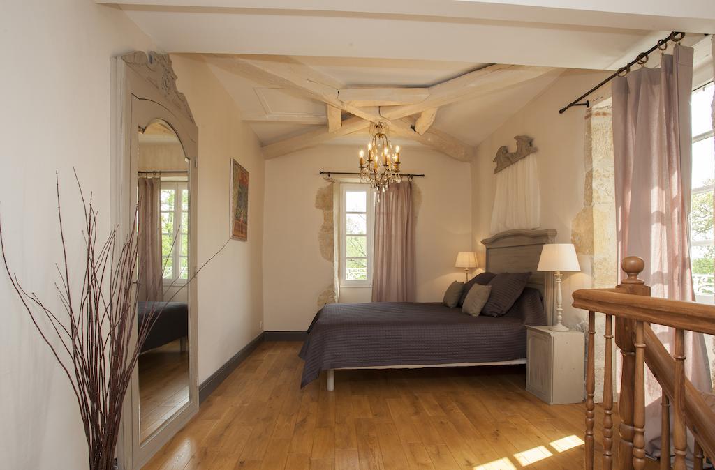 Maison D'Hotes De Charme Les Bruhasses Condom Room photo